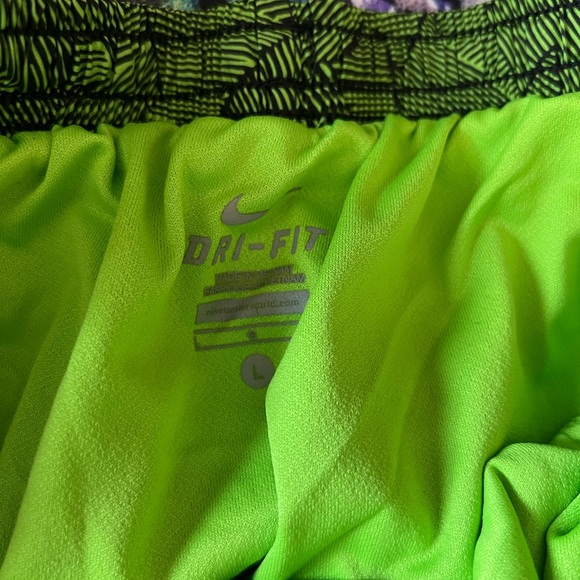 Nike Women's Dri Fit Tempo Shorts - Picture 7 of 8